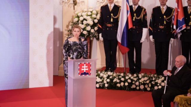 432672_4o8a7593 676x451.jpg