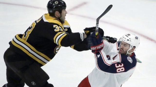 432698_zdeno chara boone jenner nhl boston bruins columbus blue jackets 676x451.jpg