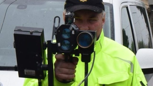 432712_radar policajt 676x489.jpg