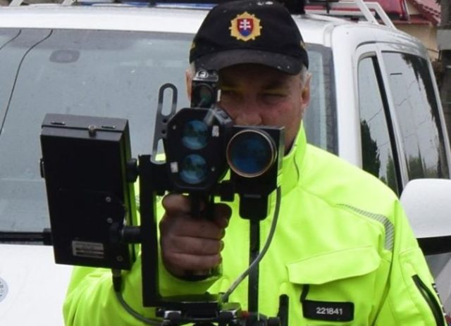 432712_radar policajt 676x489.jpg