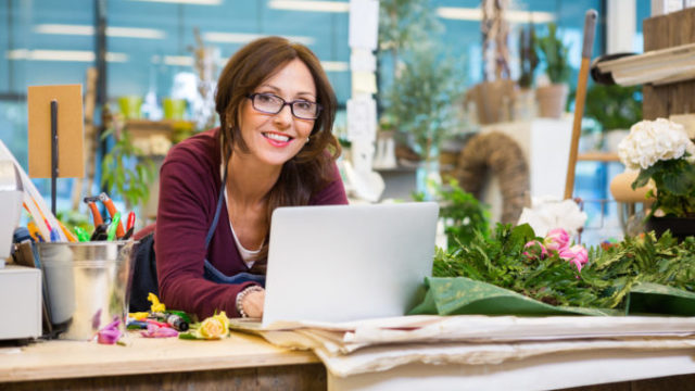 432960_obedy pre zivnostnikov najvyhodnejsie doxx stravne listky balik 2020 676x451.jpg