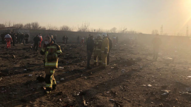 433134_iran_plane_crash_34982 a8cee436d31945b99138c235b3819e30 676x451.jpg