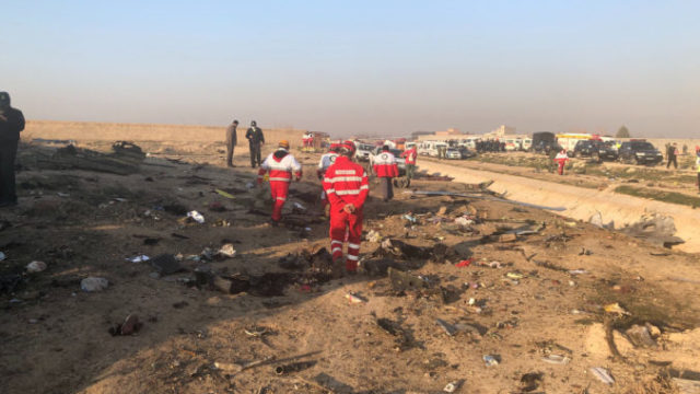 433189_iran_plane_crash_64248 08b5b31e11e04113bc913dddf0e136cf 676x451.jpg