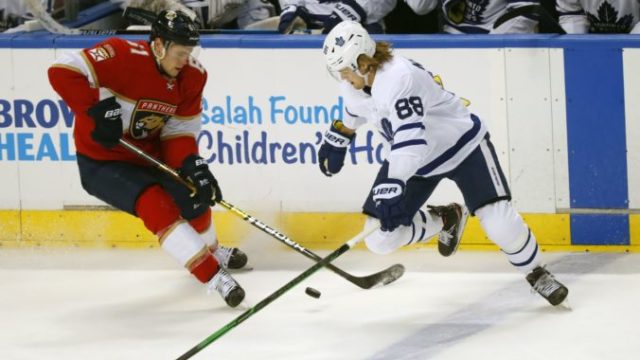 433290_riley stillman william nylander florida panthers toronto maple leafs nhl 676x451.jpg