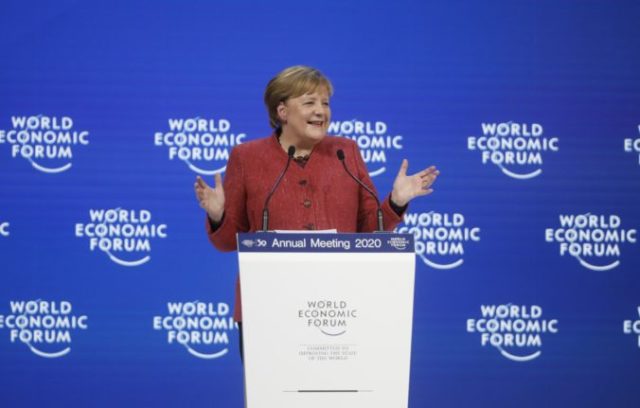 433928_switzerland_davos_forum_42335 bb70fff80bf448bbb0f43df6cf480a14 676x431.jpg