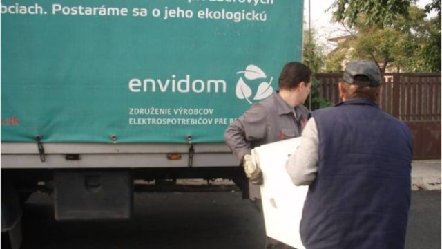 433959_zber elektroodpadu 5 676x508.jpg