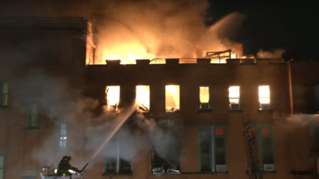 434038_poziar chinatown youtube 676x396.jpg