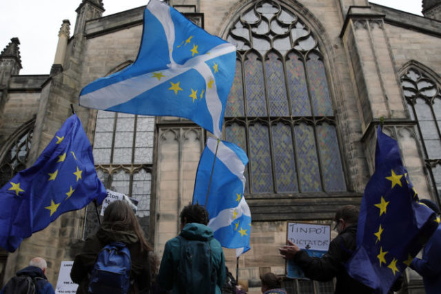 434300_britain_brexit_scottish_independence_74601 9e2ddc0544844f7bb507bf4ac25d6ced 676x451.jpg