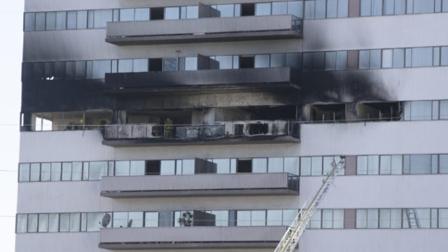 434302_residential_tower_fire_85558 5a6adbb116374bbb9c1595ebc77e9624 676x484.jpg