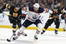 434623_oilers_bruins_hockey_09349 2a8623404612409a96e1c7871a79de08 676x451.jpg