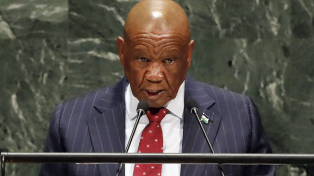 434694_lesotho_fist_lady_accused_30242 a7ee80994a694cf2aa74eae61d191bde 676x458.jpg