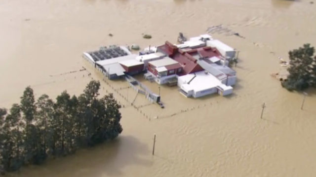 434723_new_zealand_floods_75066 389126e41d9b475bb8ce28b62afe48f9 676x451.jpg