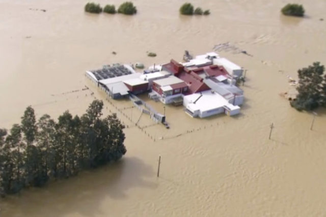 434723_new_zealand_floods_75066 389126e41d9b475bb8ce28b62afe48f9 676x451.jpg