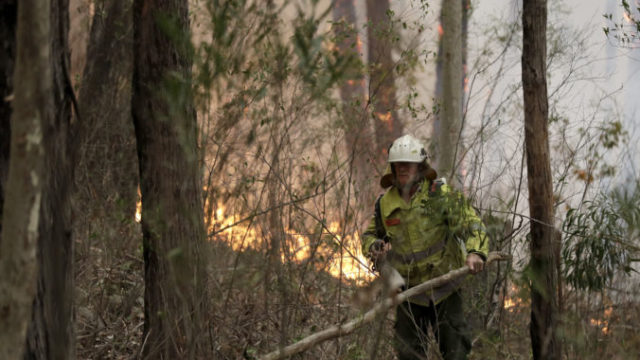 435122_australia_wildfires_68323 e1cb106c7f504a38a049067edb8b3385 676x451.jpg