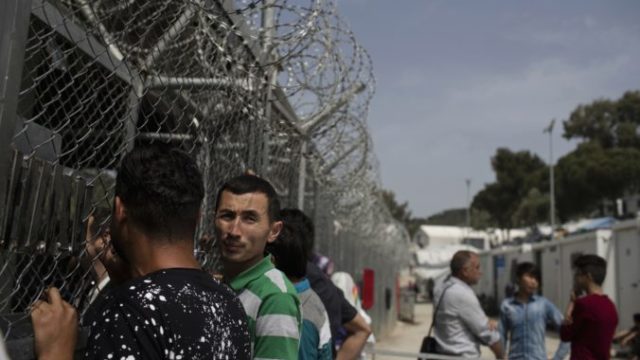 435477_greece_europe_migrants_80524 fd3bd28d7118469989492365df687740 676x451.jpg