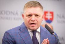 435748_robert fico smer sd 676x458.jpg