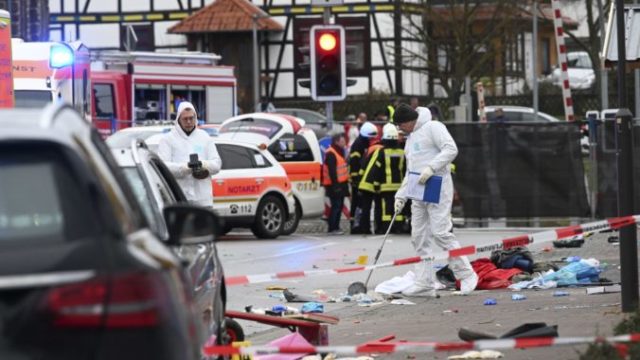 435916_aptopix_germany_carnival_crash_05788 4b67d69ec0ea4cd8a85bdae953c480ee 676x451.jpg
