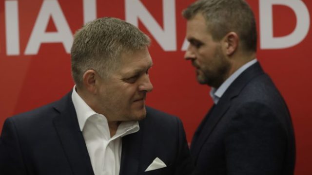 436283_robert fico peter pellegrini smer sd 676x482.jpg