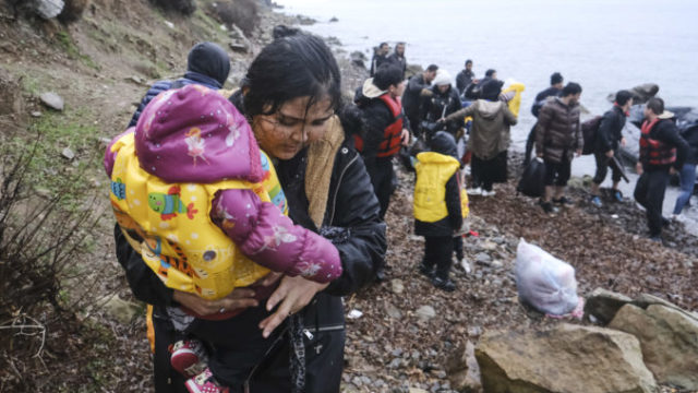 436631_greece_turkey_migrants_89900 9654fffd47324f528a59cc03ca6e422d 676x451.jpg