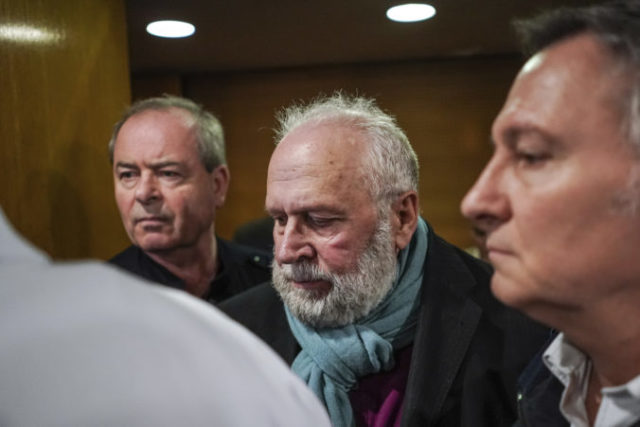437209_france_predator_priest_79137 4a051a99867e484fa3941bff163d1bf3 676x451.jpg