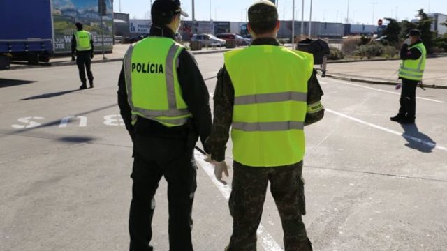 437273_policia 676x451.jpg