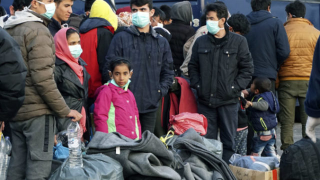437581_greece_turkey_migrants_82775 36c7d26c7798444cbb3cd88f6e013f8c 676x476.jpg