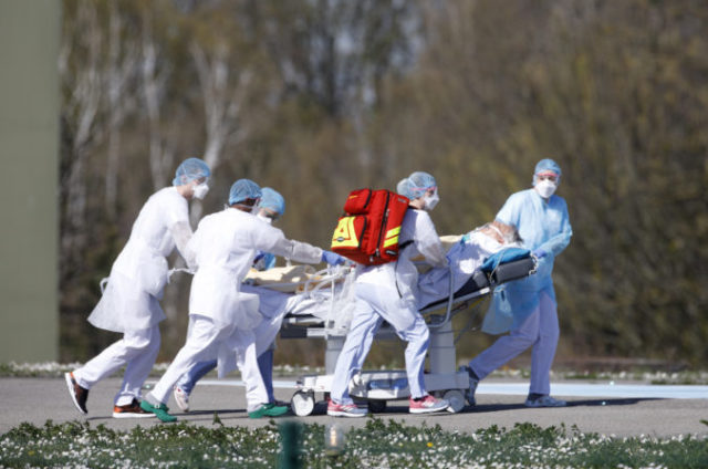 437747_virus_outbreak_eastern_france_86561 2b45cbd2725c424c986e32740d650b8b 676x448.jpg