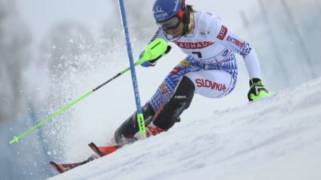 437983_petra vlhova slalom levi 676x471.jpg