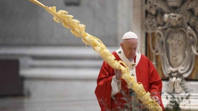 438491_aptopix_vatican_pope_palm_sunday_mass_61210 5b207dbcbb65438c9d7408ed47086805 min 676x475.jpg