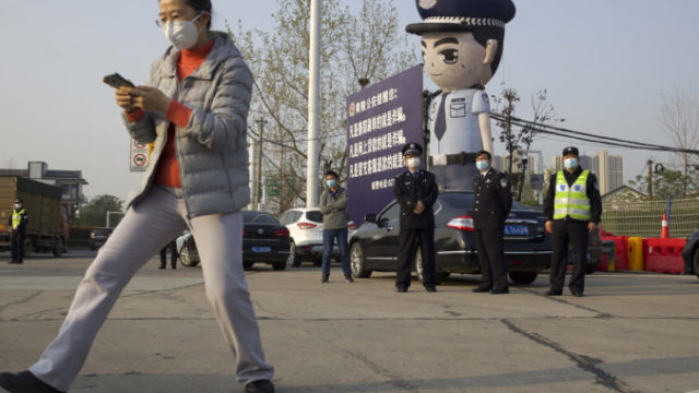 438662_virus_outbreak_china_lockdown_lifted_77262 237e93e01355461b822d7865330eb9ac 676x451.jpg
