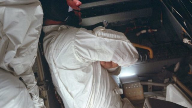 438930_jim lovell 676x522.jpg