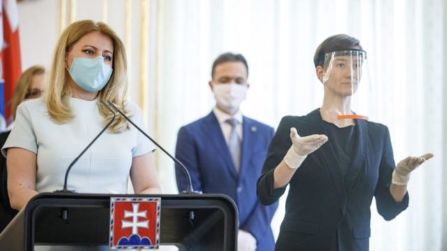 438974_img_4694 min 676x451.jpg