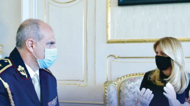 439026_prezidentka 676x358.jpg