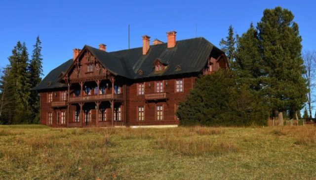 439221_prezidentsky zamocek hohenlohe tatranska javorina 676x387.jpg