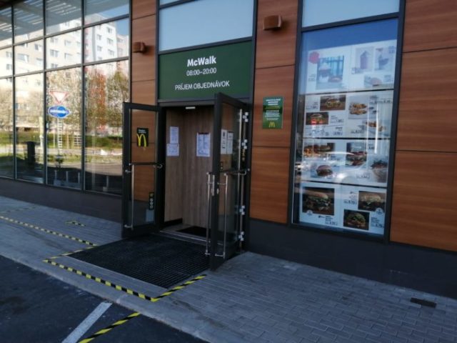 439407_zdroj foto_mcdonalds_budatinska_2 676x507.jpg