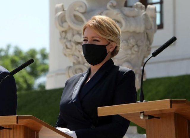 440400_96423166_1415384298669550_2501229274896269312_o 676x491.jpg