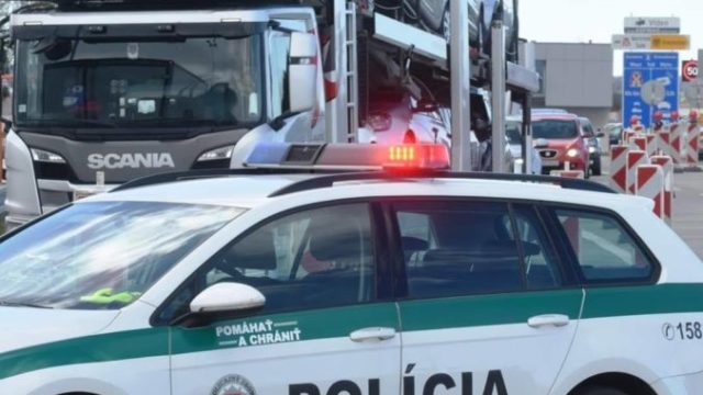 440440_96781060_3327458653951000_6228629454617313280_o 676x481.jpg