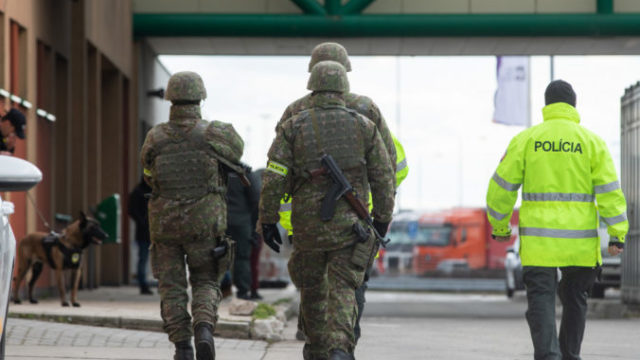 440981_hh 676x451.jpg