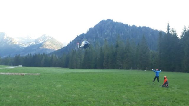 440983_ee 1 676x380.jpg