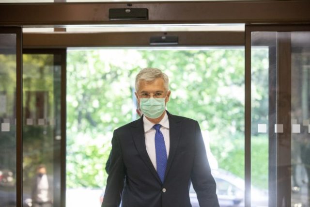 441498_img_4468 min 676x451.jpg