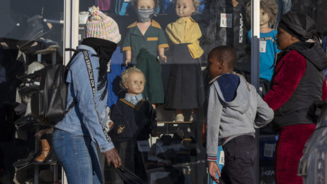 441595_virus_outbreak_south_africa_69018 cc6bcde32e2f4e789e7aa569edc4ac68 676x460.jpg