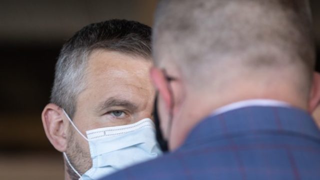 441797_peter pellegrini robert fico 676x451.jpg