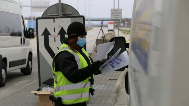 441827_hranicna kontrola covid 19 676x451.jpg