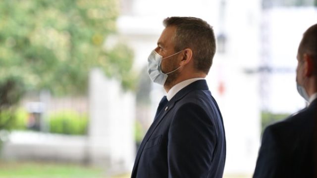 441928_01 min 676x462.jpg