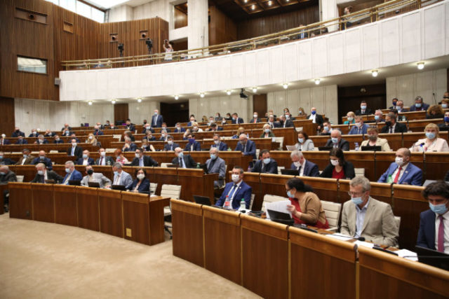 441970_l97a0594 676x451.jpg