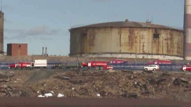 441992_russia_oil_spill_75533 8ec3a3bc3fa94581aef5b6c7ecb220a1 min 676x357.jpg