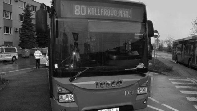 442199_nehoda mhd bratislava 676x409.jpg