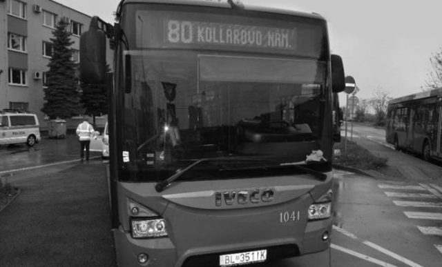 442199_nehoda mhd bratislava 676x409.jpg