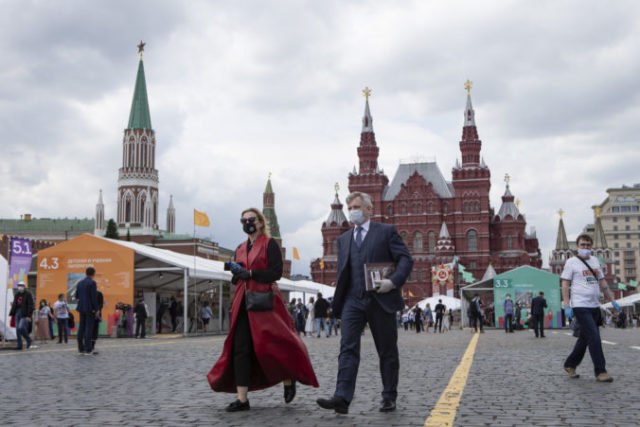 442222_virus_outbreak_russia_72494 45472bbea24e46f0900e7a42c45c92e7 676x451.jpg