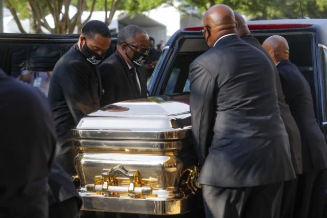 442263_george_floyd_memorial_52121 d614e95110d44960b62eb9188e6fe074 min 676x451.jpg